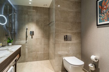 Bathroom shower