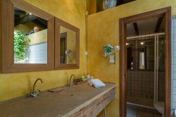Bathroom shower
