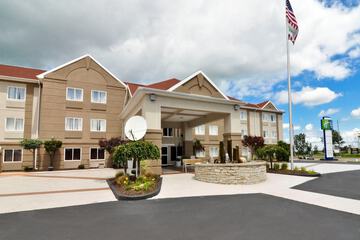 Holiday Inn Express Hotel & Stes Port Clinton-Catawba Island by IHG