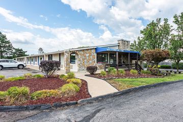 Motel 6 Mansfield OH