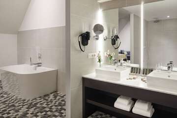 Bathroom sink