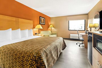 Room 18 of 37