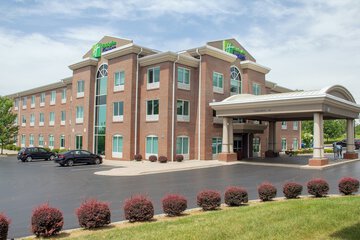 Holiday Inn Express & Suites Lexington Dtwn Area-Keenland by IHG