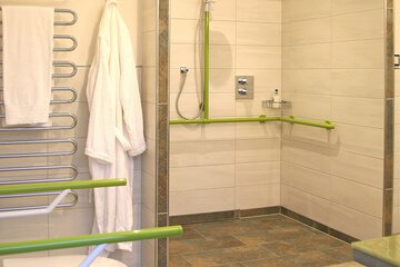 Bathroom amenities
