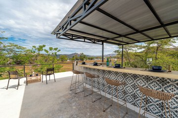 Snack bar