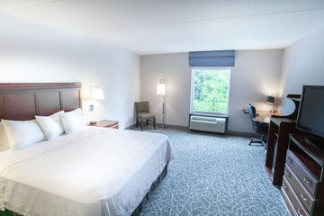 Room 33 of 47