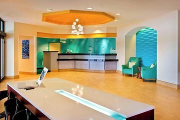 Hotel Interior 7 of 18