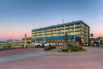Promenade Inn & Suites Oceanfront