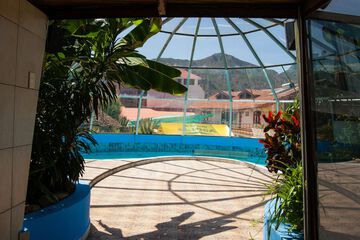 Indoor/outdoor pool