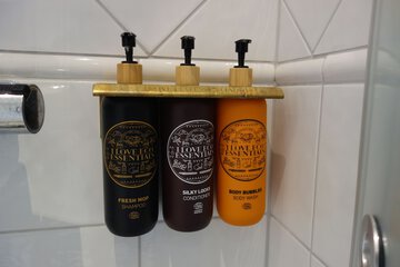 Bathroom amenities