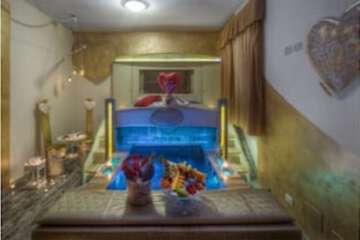Private spa tub