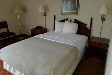 Travelodge by Wyndham Columbus North