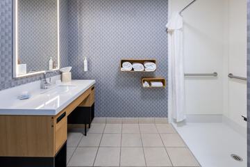 Bathroom shower