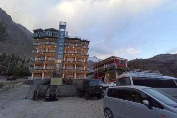 Photo 9