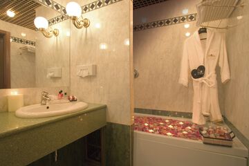 Jetted tub