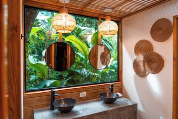 Bathroom sink
