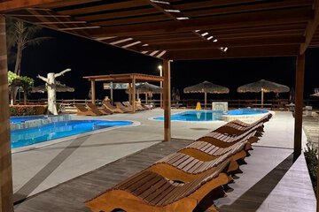 Pool waterfall