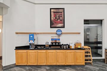 Breakfast/Coffee Service 94 of 112