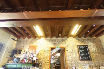 Snack bar