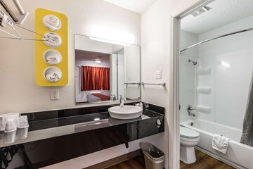 Bathroom amenities