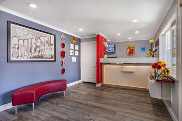 Hotel Interior 10 of 34