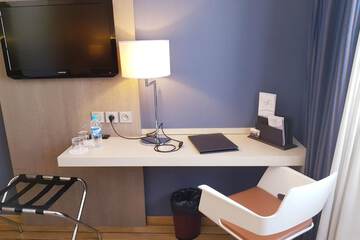 Room amenity