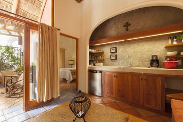 Private kitchenette