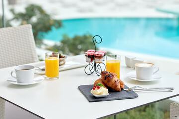 Breakfast meal