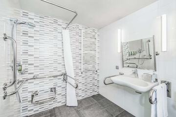 Bathroom shower