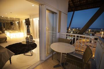 Beach/ocean view