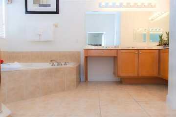 Jetted tub