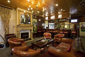 Hotel Lounge
