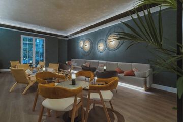 Snack bar