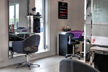 Hair salon