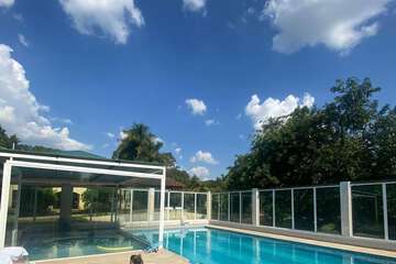 Indoor/outdoor pool