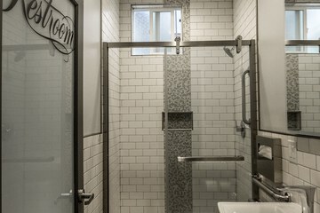 Room 36 of 115