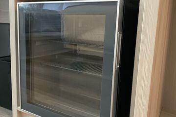 Mini-refrigerator