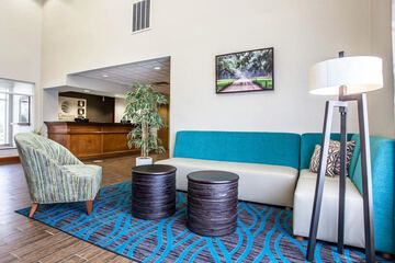 Hotel Interior 7 of 29