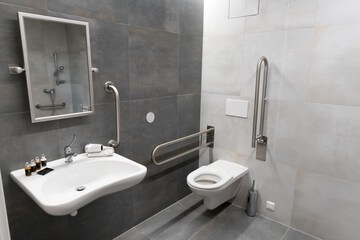 Bathroom amenities