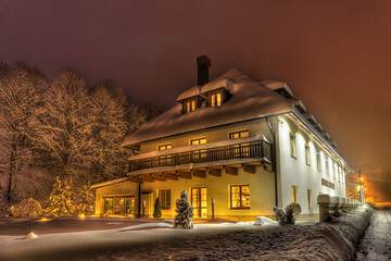 Front of property - evening/night