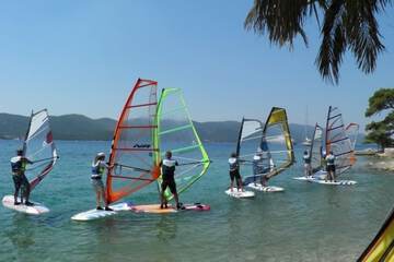 Surfing/boogie boarding