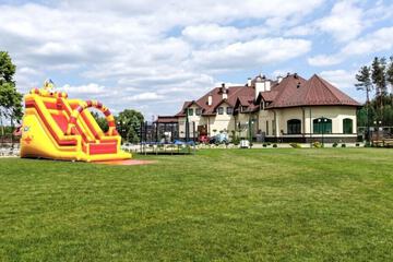 Children's play area - outdoor