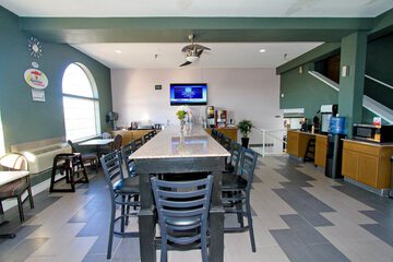 Breakfast/Coffee Service 37 of 47