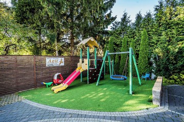 Children's play area - outdoor