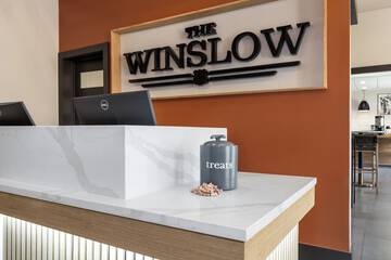 Check-in/check-out kiosk