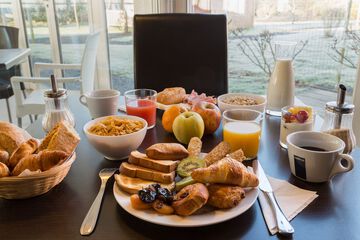 Breakfast meal