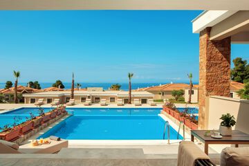Private pool
