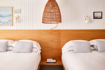 Room 15 of 19