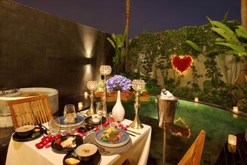 Couples dining