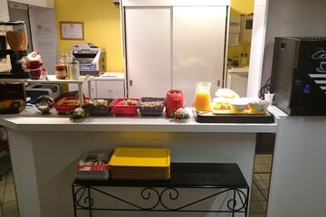 Snack bar